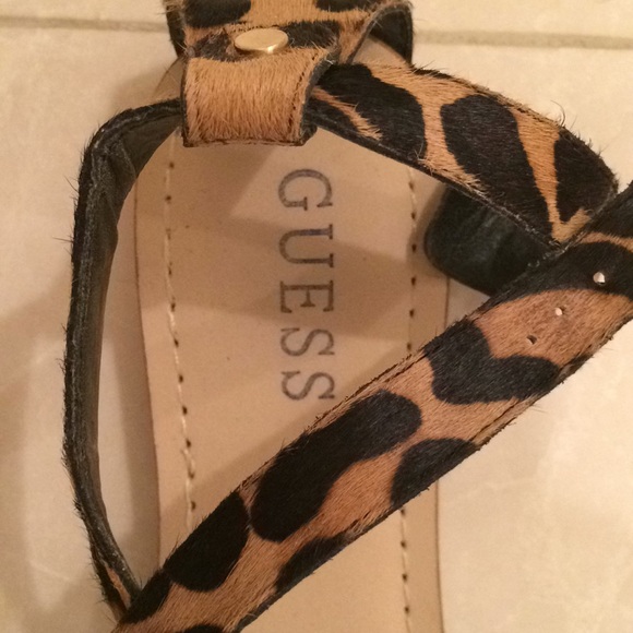 GUESS Sandals size 6 - Picture 4 of 4